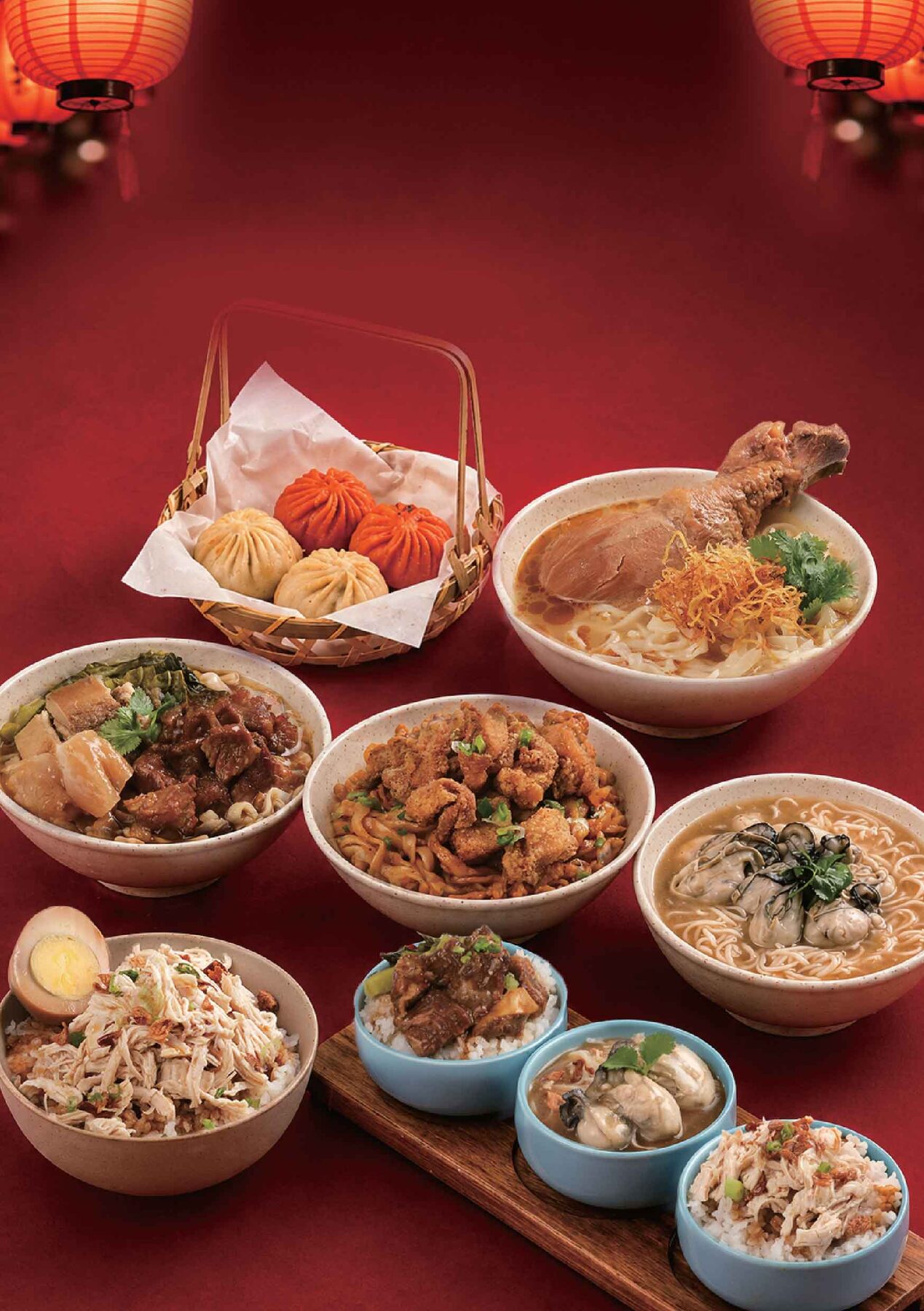Spread of Taiwanese street-food dishes at 886 Taiwan Yè Shì, Changi Airport Terminal 3, including la mian, rice bowls and xiao long bao
